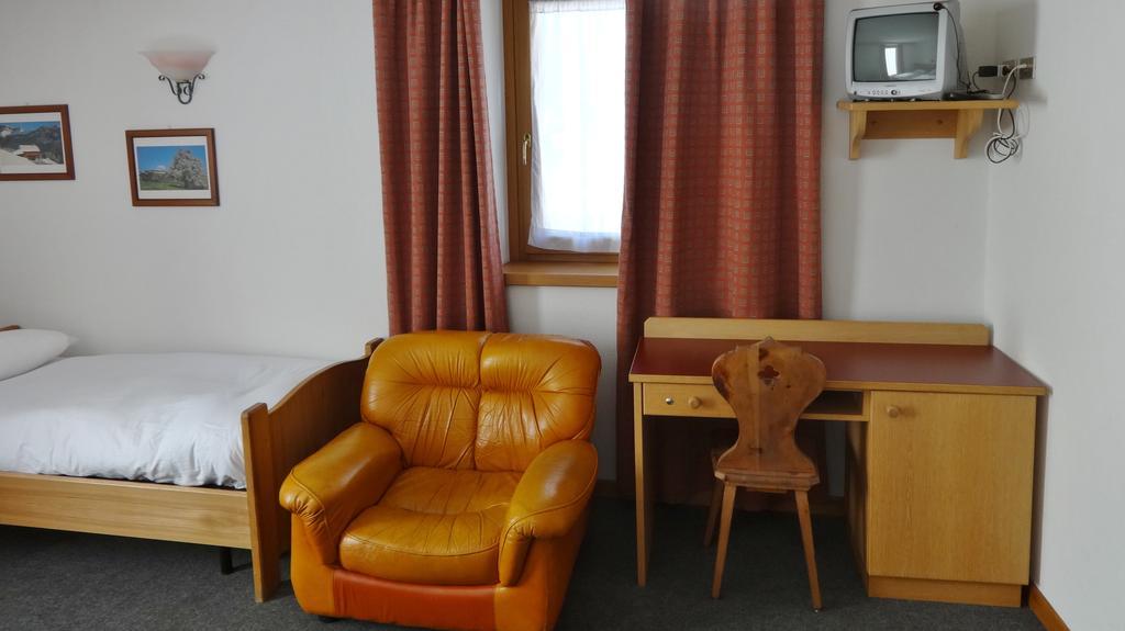 Casa Stefano E Lucia Aparthotel บอร์มิโอ ภายนอก รูปภาพ