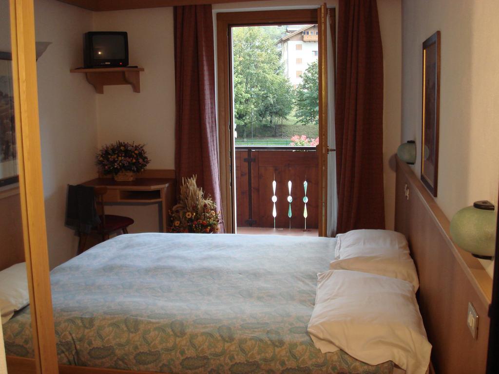 Casa Stefano E Lucia Aparthotel บอร์มิโอ ภายนอก รูปภาพ