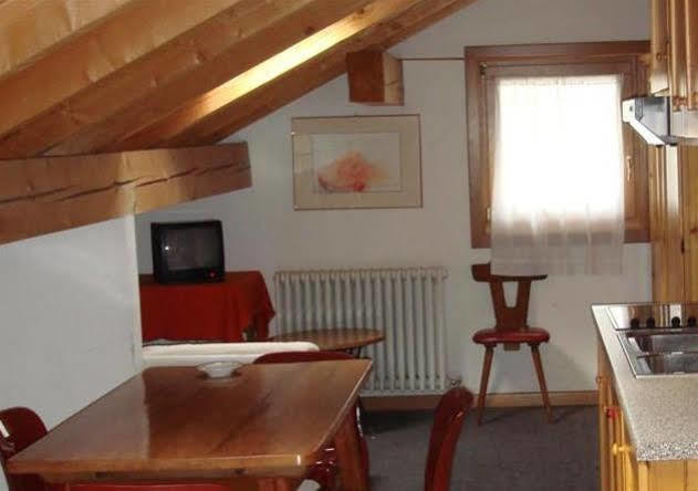 Casa Stefano E Lucia Aparthotel บอร์มิโอ ภายนอก รูปภาพ