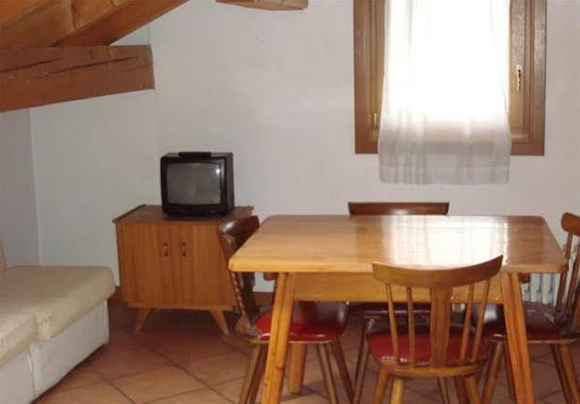 Casa Stefano E Lucia Aparthotel บอร์มิโอ ภายนอก รูปภาพ